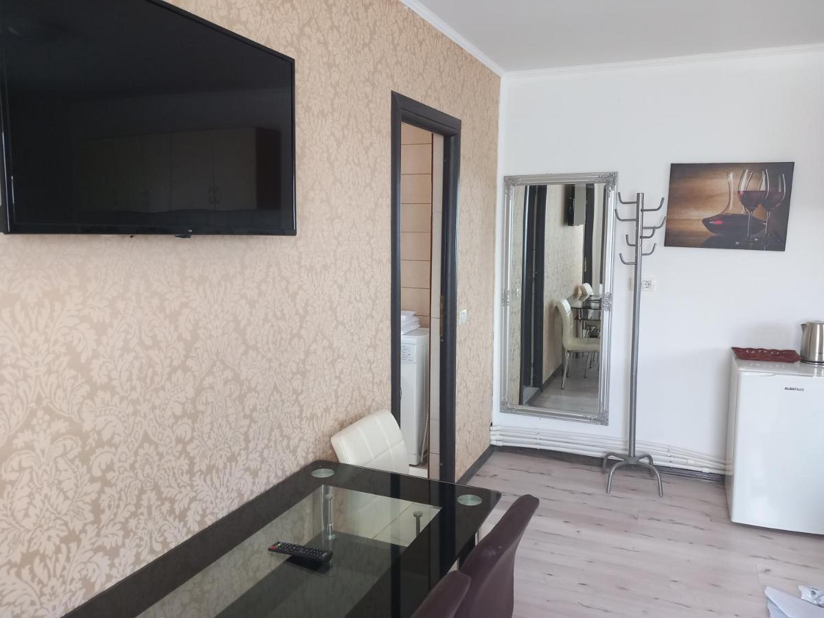 Vila Davison Targu Jiu Luaran gambar