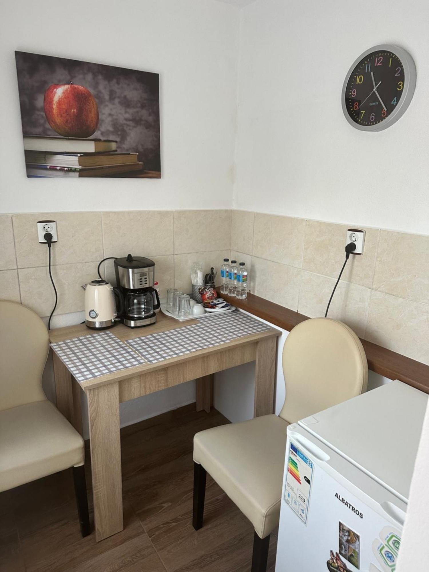 Vila Davison Targu Jiu Luaran gambar